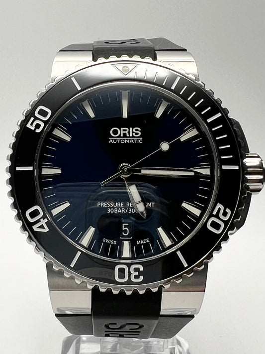 Oris Aquis Date