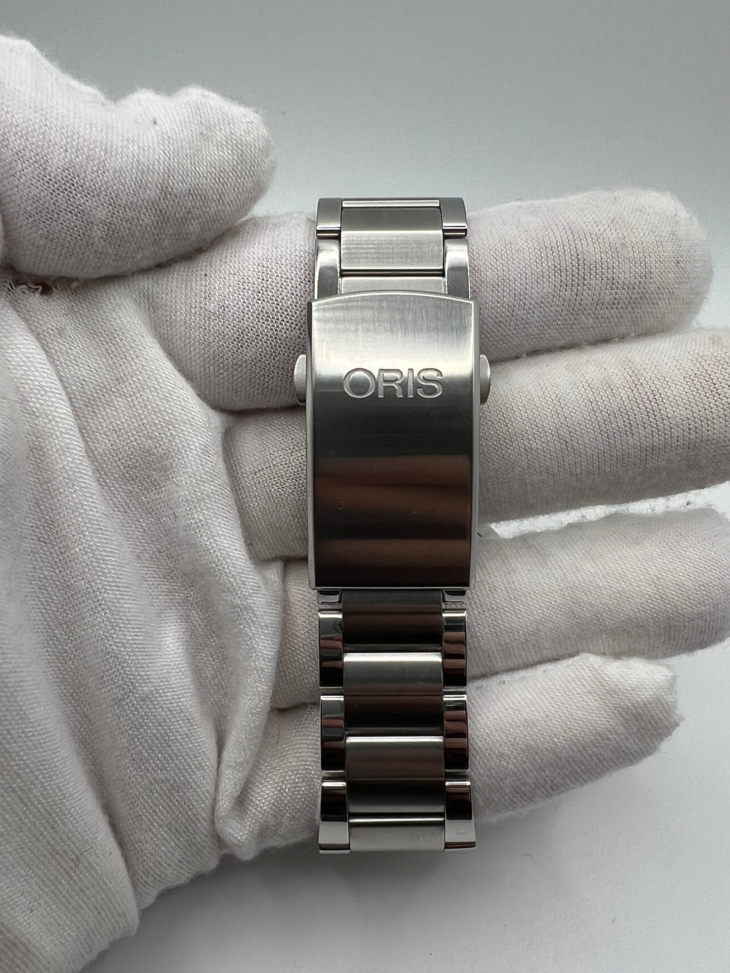 Oris Aquis Date Calibre 400